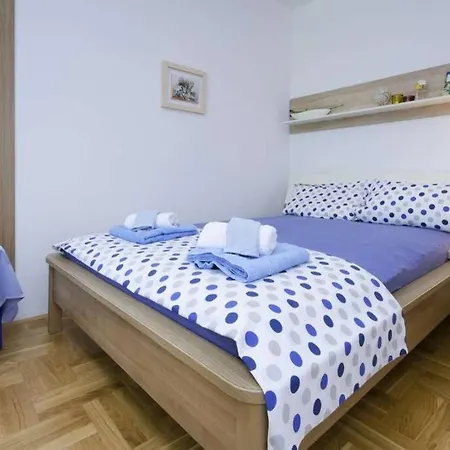 Rosy Apartamento Makarska
