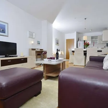 Apartment Rosy *